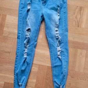 Helt oanvända jeans från shein storlek L 