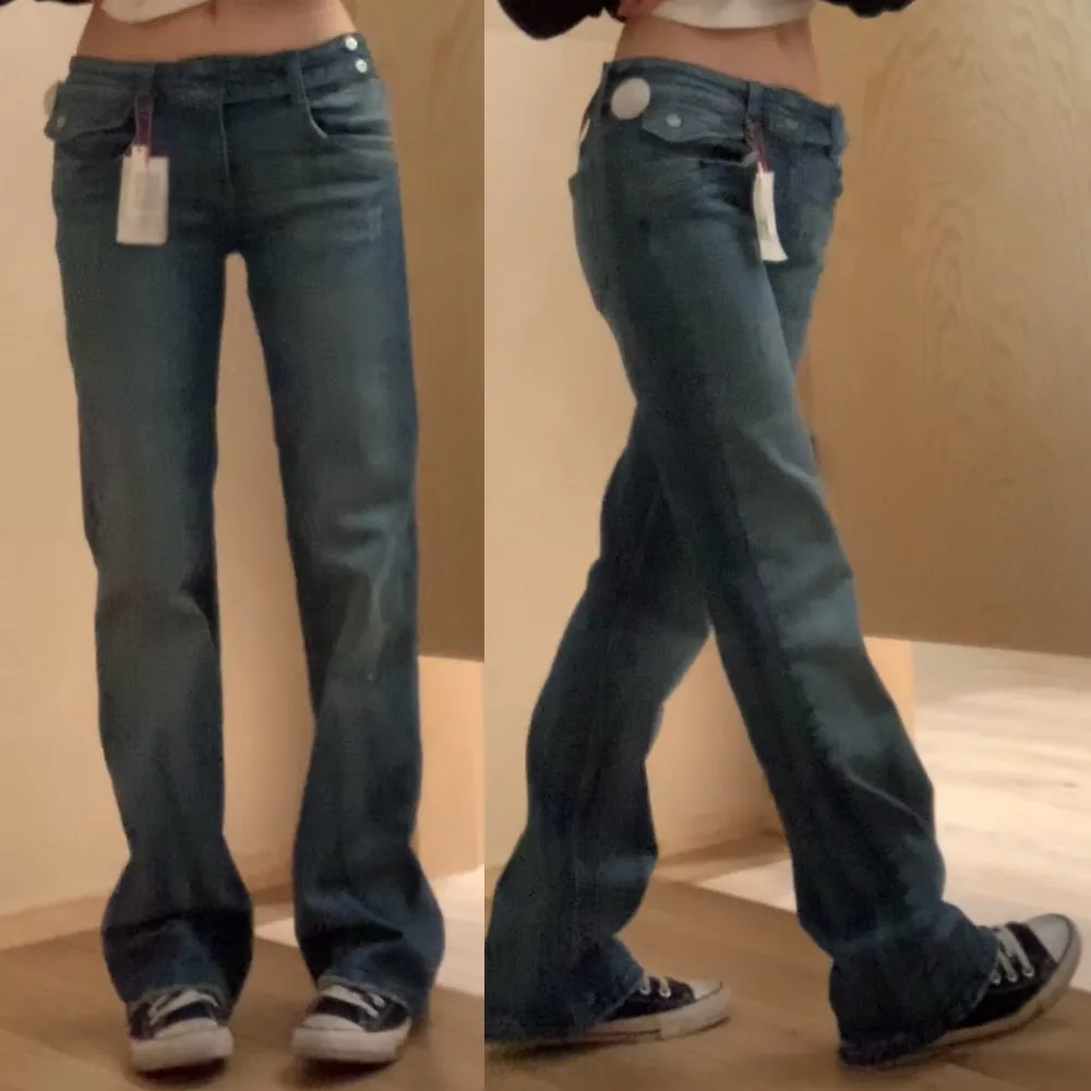 lågmidjade supersnygga BDG jeans köpta på urban outfitters för ca 750 kr 💕superbra skick! säljer för att de är lite för stora 🫶. Jeans & Byxor.