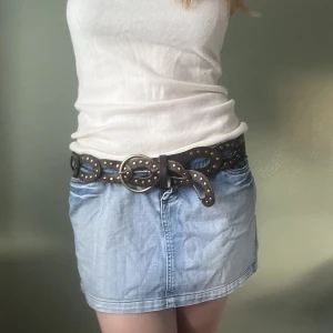 lowwaist kjol - Cool jeanskjol med najs tvätt! 