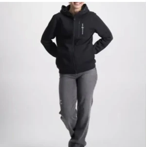 Sail racing  - Skit snygg kofta med inga defekter använd max 5 gånger och säljer för de är inte min stil längre för flera bilder eller information skriv privat