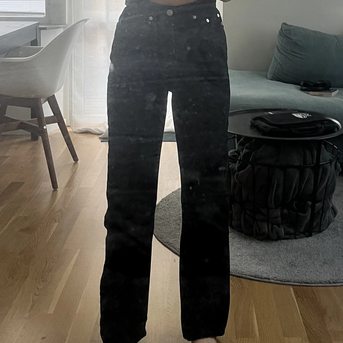 Svarta jeans