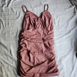 Pink fancy dress - Tight pink glittery dress