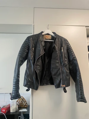 Skinn jacak - Använd men inte sliten