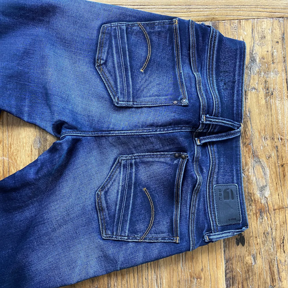 Lågmidjade jeans från G-star. Inga defekter 🤩 Nypris 1500kr . Jeans & Byxor.