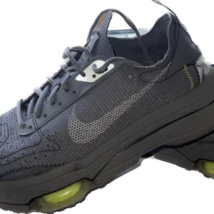 NIKE AIR ZOOM-TYPE 43 - Väldigt varsamt använda Köpta från Sneakers Point för 1099 2021-07. Kvitto finns. US 9,5 27,5 CM