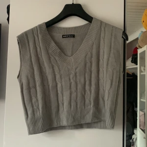 Stickad väst - Aldrig använd, lite stor i storleken/oversized 
