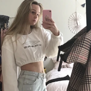 umbro crop top - nice reworked crop top köpt på asos marketplace! knappt använd. tjockt mjukt tyg 