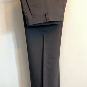 Nya Calvin Klein Kostymbyxor - Helt nya med tags. Storlek 48.