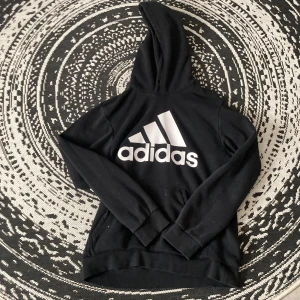 Adidas hoodie - En adidas hoodie. 