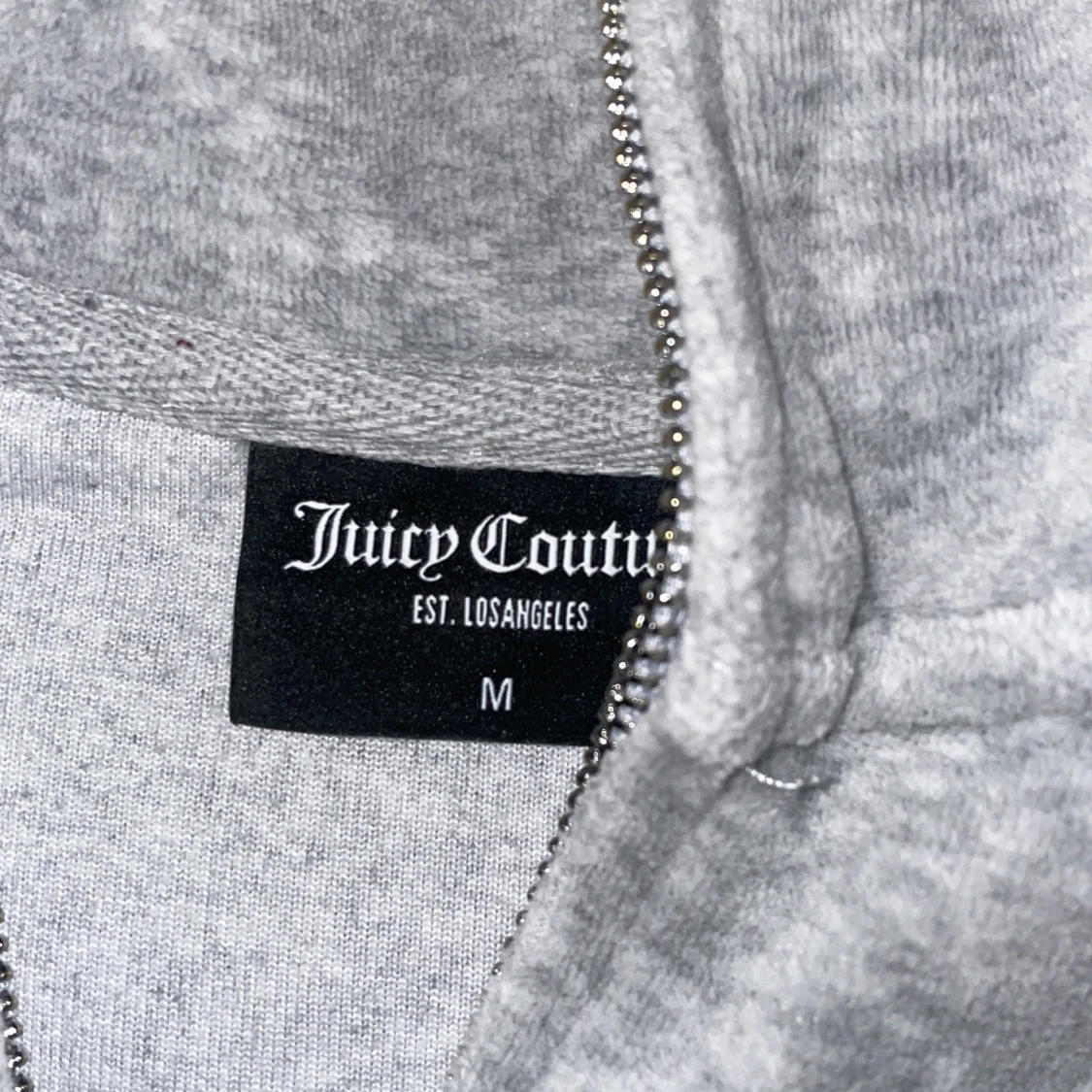 Säljer en juciy tröja storlek M  - 90