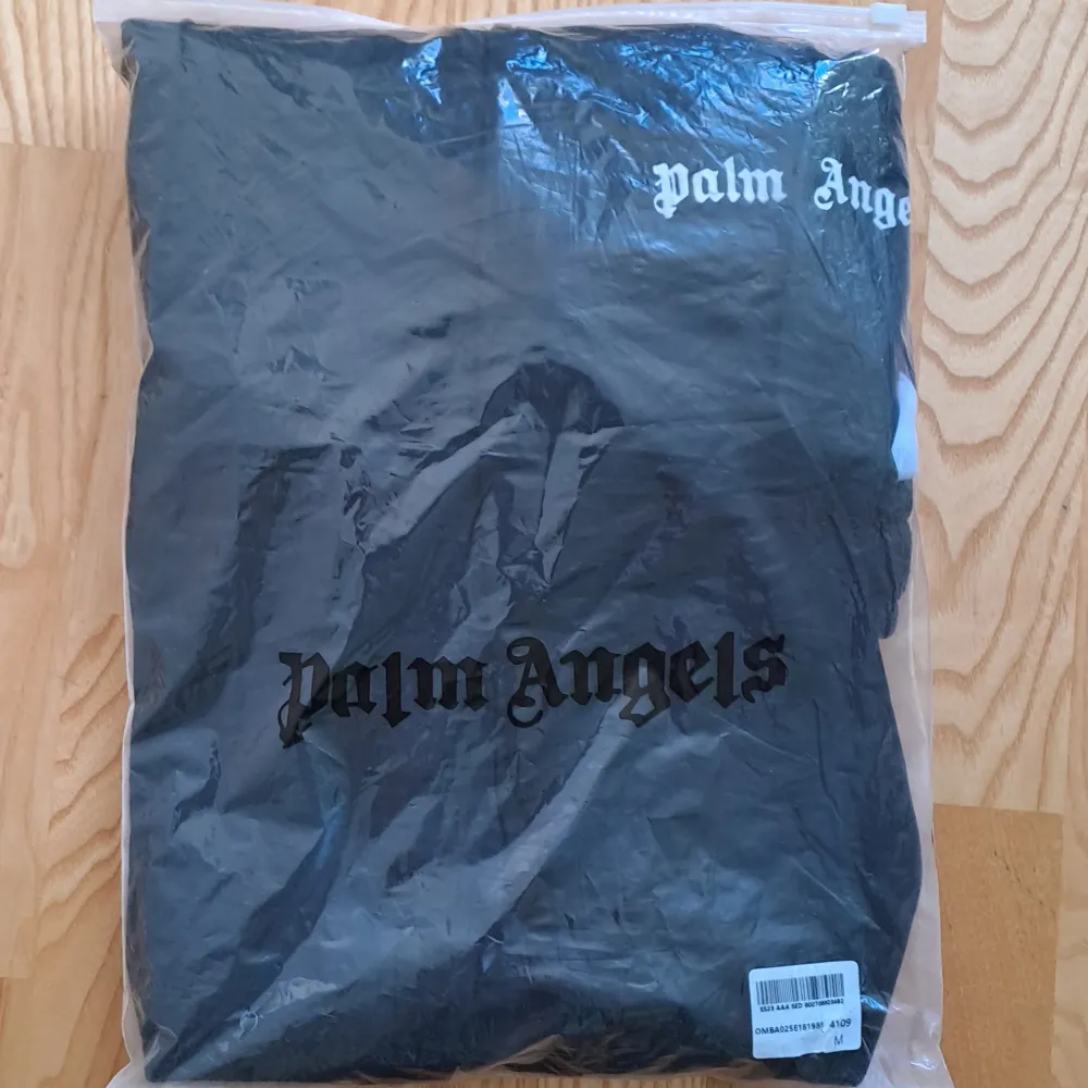 Har en helt oanvänd Palm Angel tracksuit underdel replika. Den är 1:1 så den ser exakt ut som den riktiga, storlek M.. Jeans & Byxor.