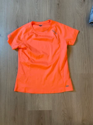 Träningströja - Använder ej, knappt använd 💕