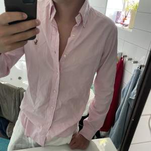Perfekt sommarskjorta från Ralph Lauren i rosa, storlek M  Mycket bra skick, 599kr!