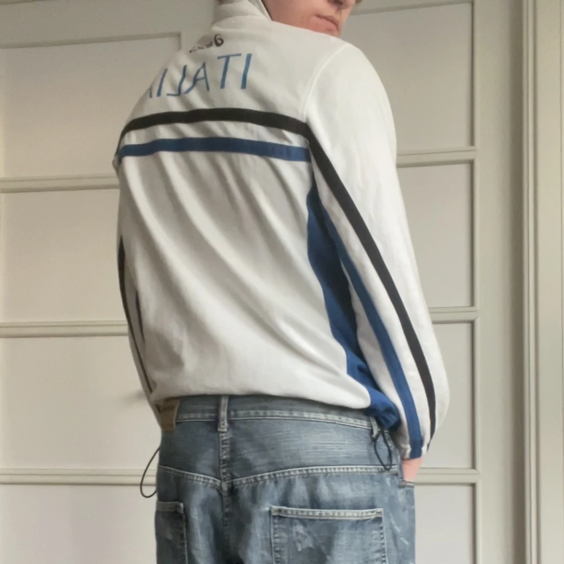 fin vit asics tröja med dragkedja - 91