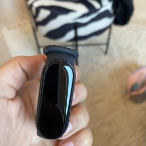 MIFIT 6 - fitnessklocka - Knappt använd. I väldigt gott skick