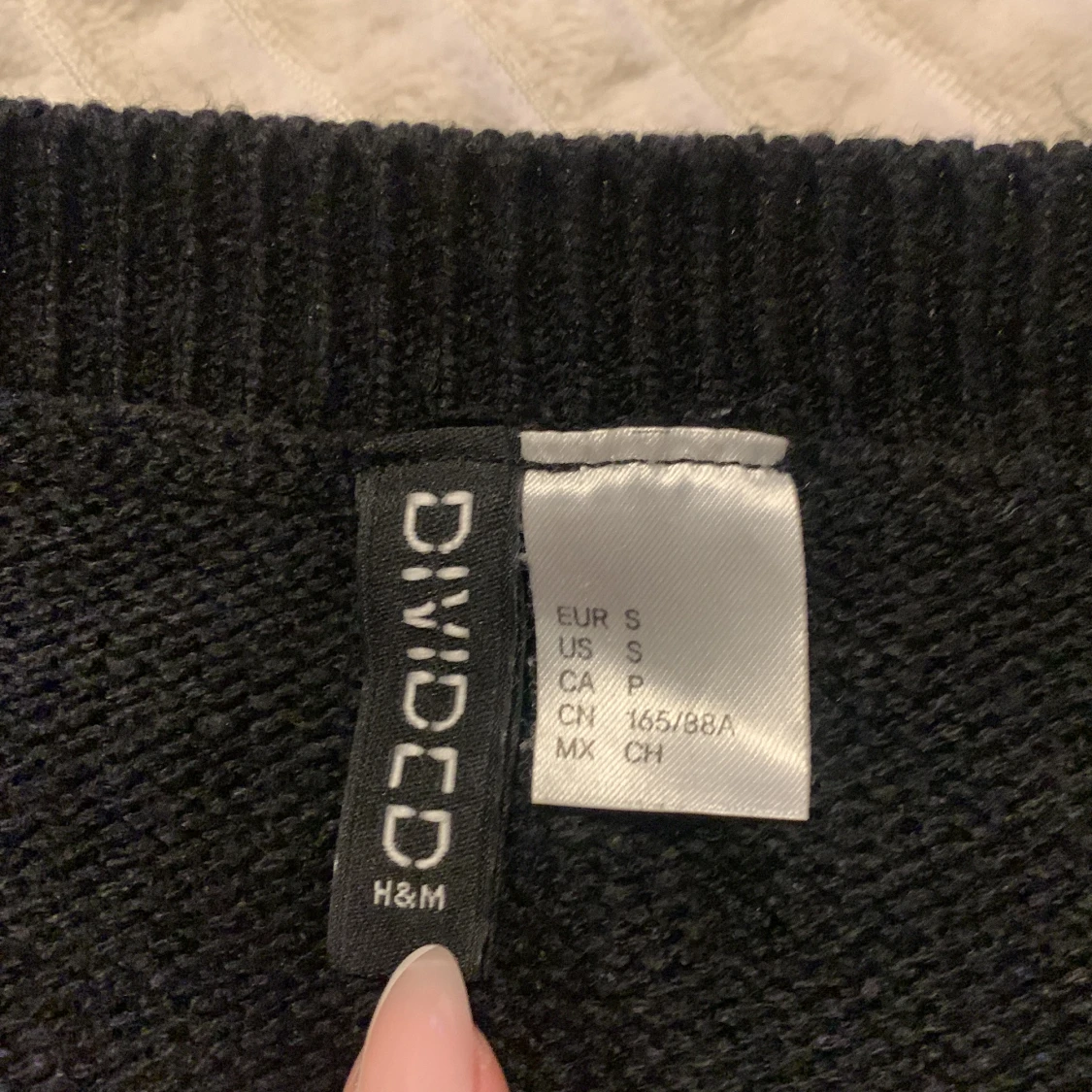 Svart stickad  - 90