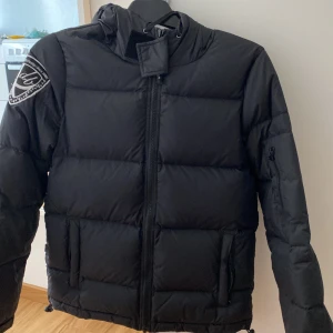 D.brand - Säljer min d.brand jacka i storlek xs