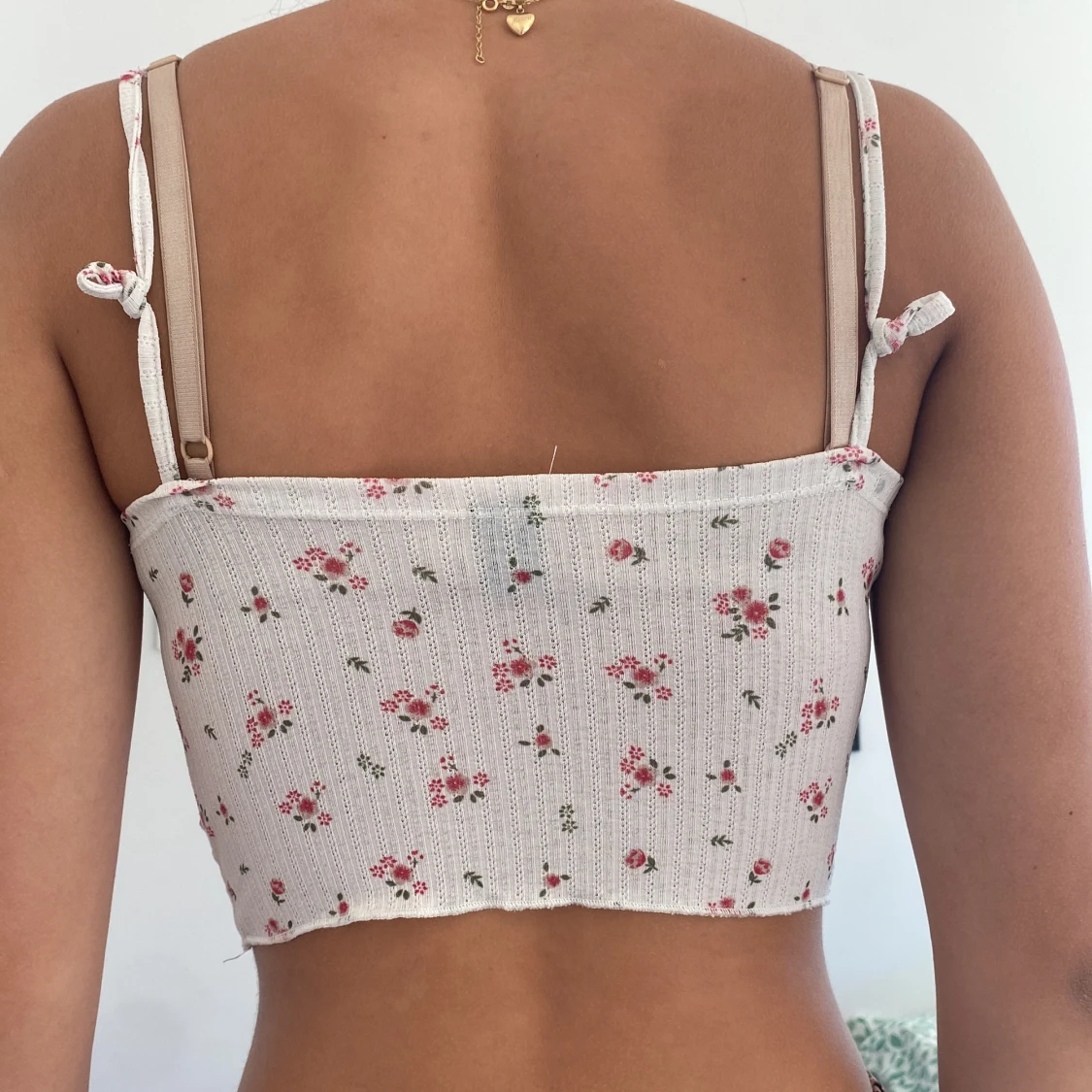 Blommig vit och rosa klänning  - 90