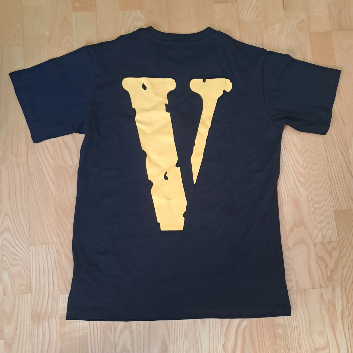 Vlone tshirt - 90