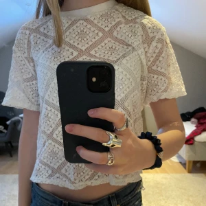 Mango topp - Säljer min så fina topp från mango, köpt förra året så går inte att köpa💕