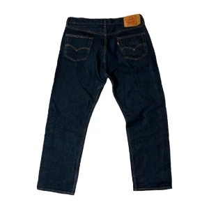 Levis Jeans - Köpta i Spanien och kvaliteten är 10/10! Sitter baggy men är för lång så dom sitter för kort (är 190) Skriv om du har frågor eller vill se fler bilder!