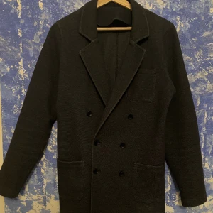 Kavaj - Grymt snygg dubbelknäppt kavaj från John Henric storlek S bra skick skriv vid intresse 