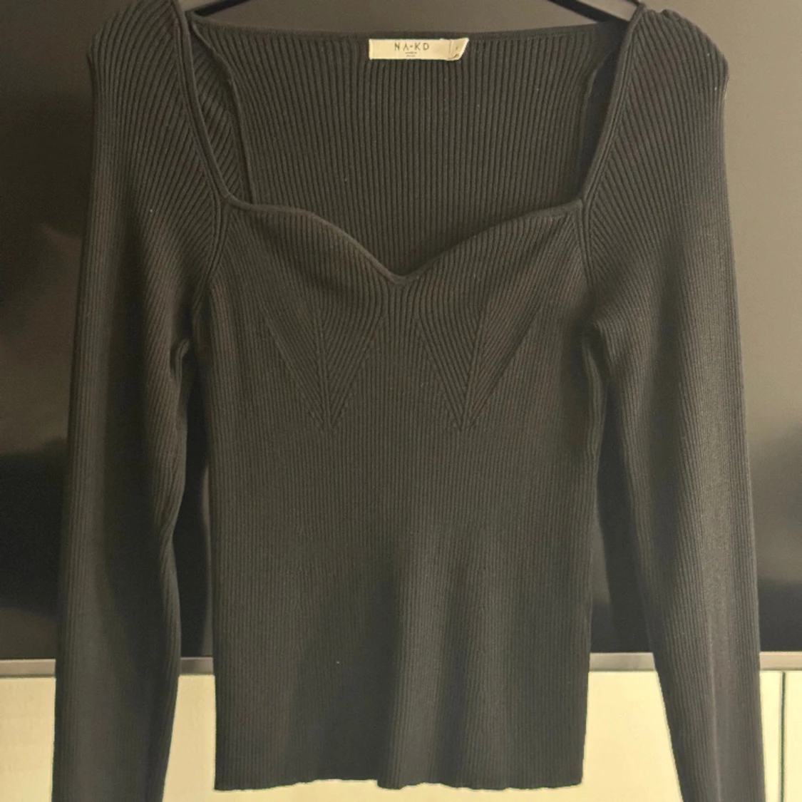 Långarmad svart tröja  - 90