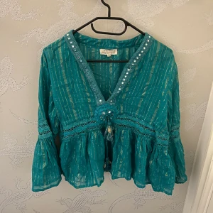 Blus från Spanien  - Oanvänd blus köpt i Spanien 