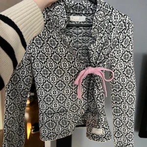 OddMolly tröja  - Fint skick. Storlek 0 motsvarar XS/S