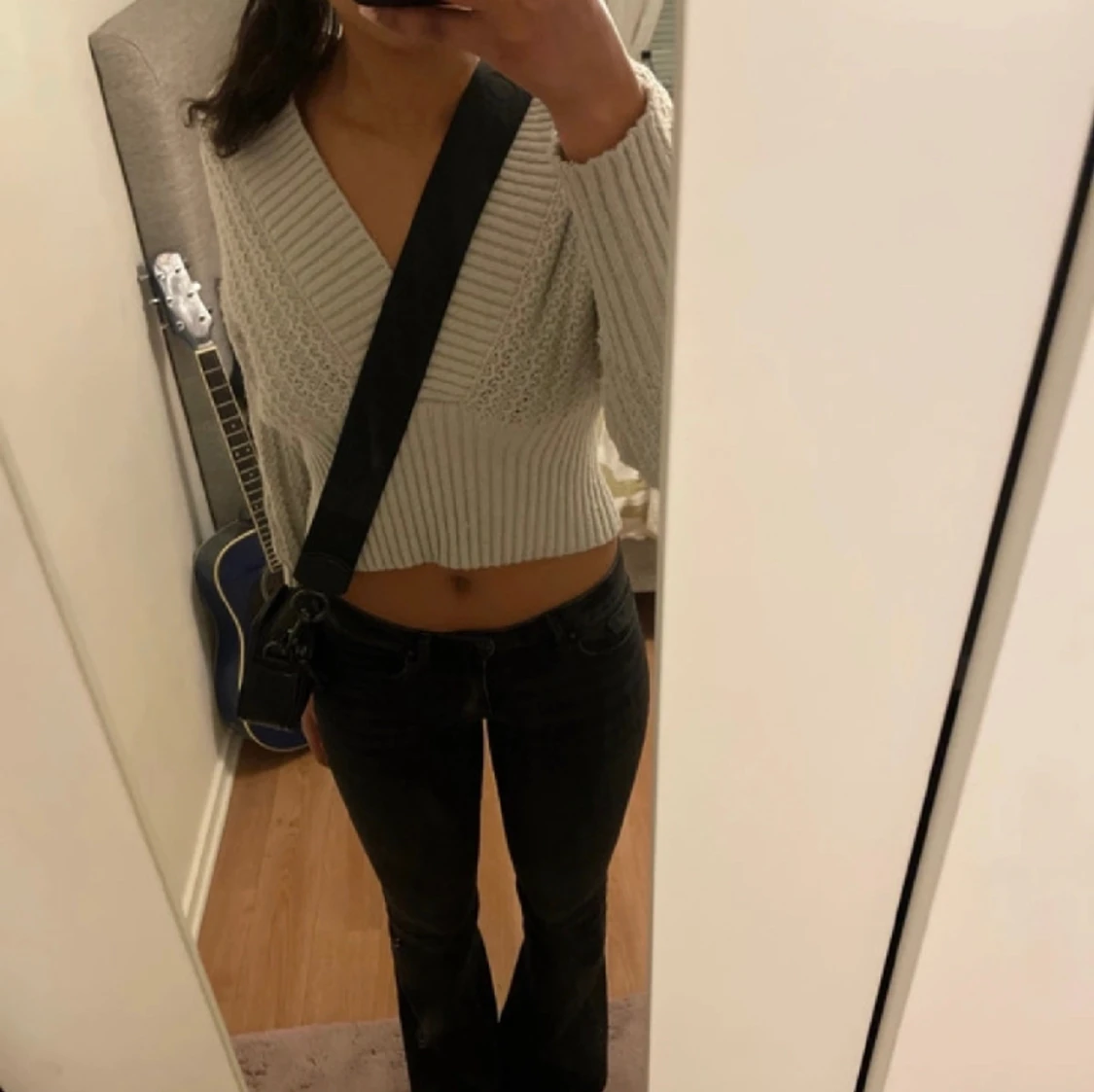 Jättesnygg stickad tröja med V-ringning