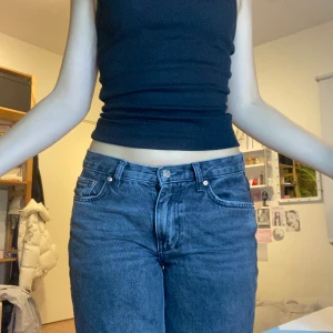 Low waisted jeans - Off black lågmidjade jeans. Super bra skick. 