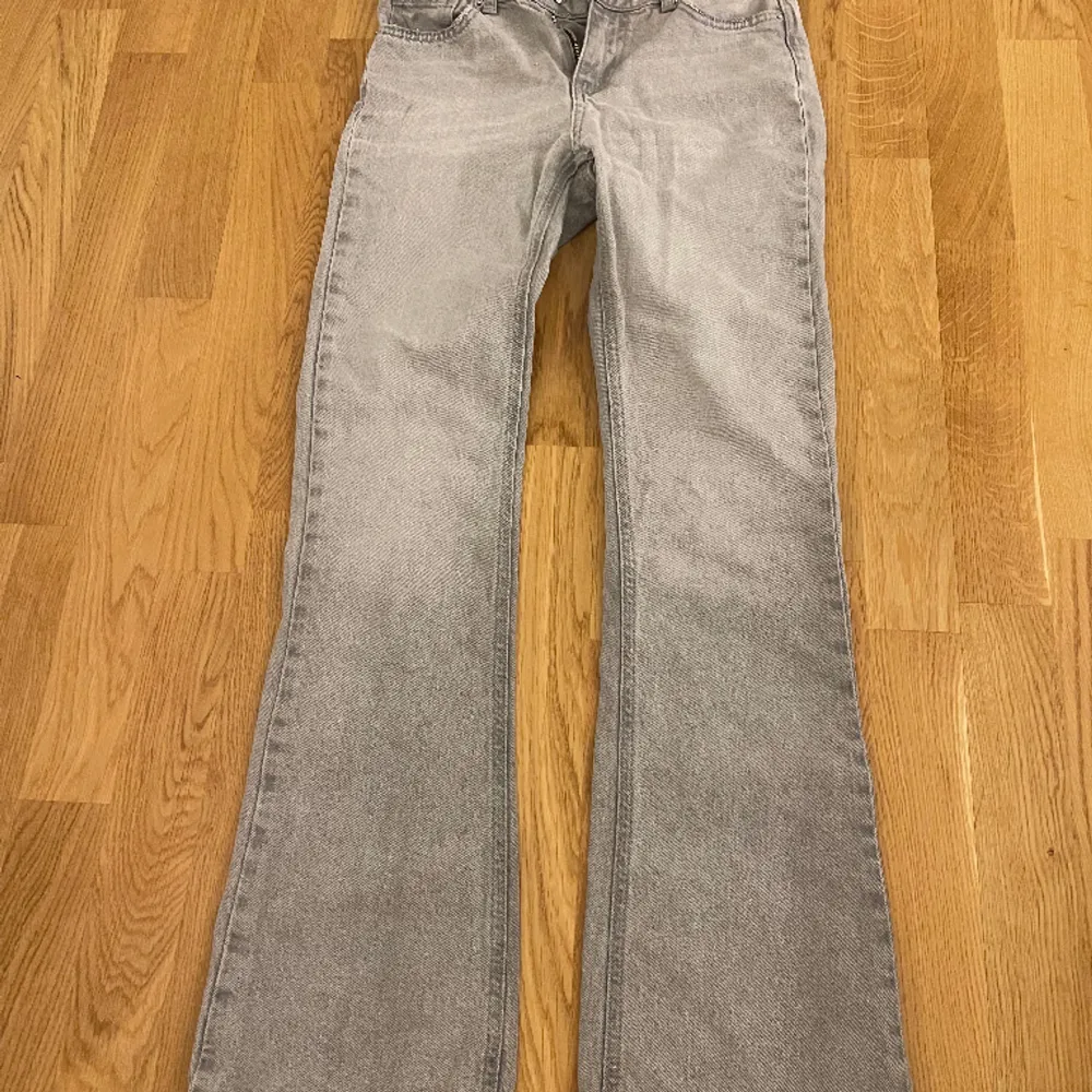 Färg: Grå Stolek: 158. Jeans & Byxor.