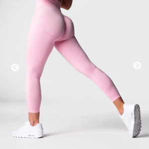 Tights i förpackning - Tights från nvgtn nya kollektion Ligger i förpackning Seamless