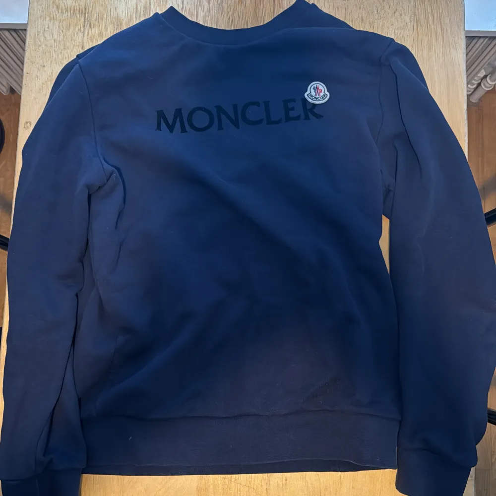 Moncler tröja . Tröjor & Koftor.