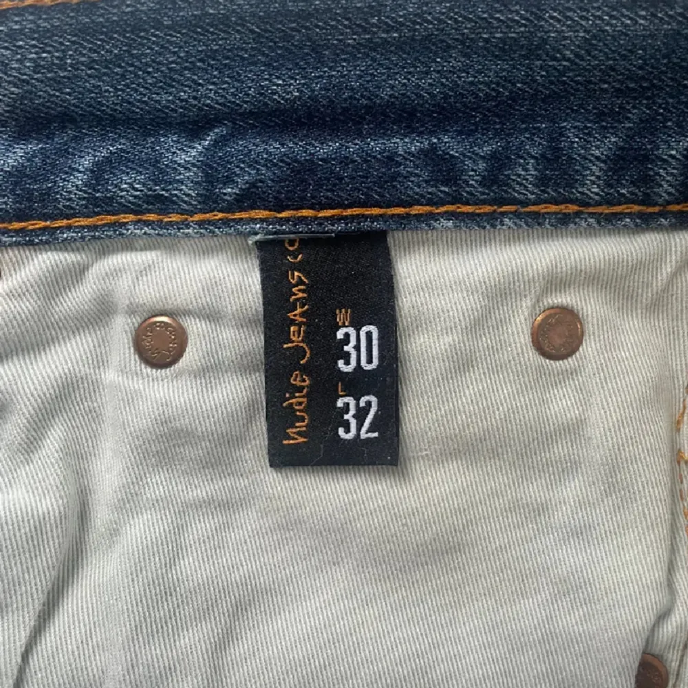 Fint skick inte använda mycket, nypris ca 1600 mitt pris 499, kom gärna med prisförslag. . Jeans & Byxor.