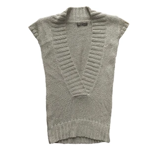 vintage party topp - guld glittrig ish topp från oggi i guld färg!! Passar XS/S bäst kanske liten M! Köparen står för frakt. 🩷