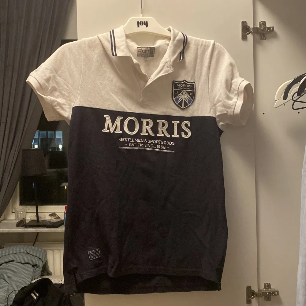 En snygg Morris piké.. T-shirts.