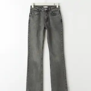 Jeans från Gina Tricot. Säljs då jag aldrig använder dem längre och ser oanvända ut.