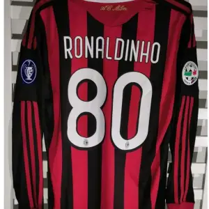 Ronaldinho ac Milan 2010 jersey Barely worn