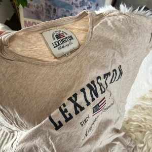Lexington t-shirt - I mycket bra skick