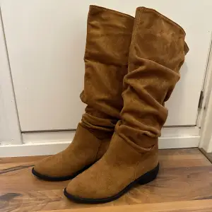 Bruna boots från Shein 