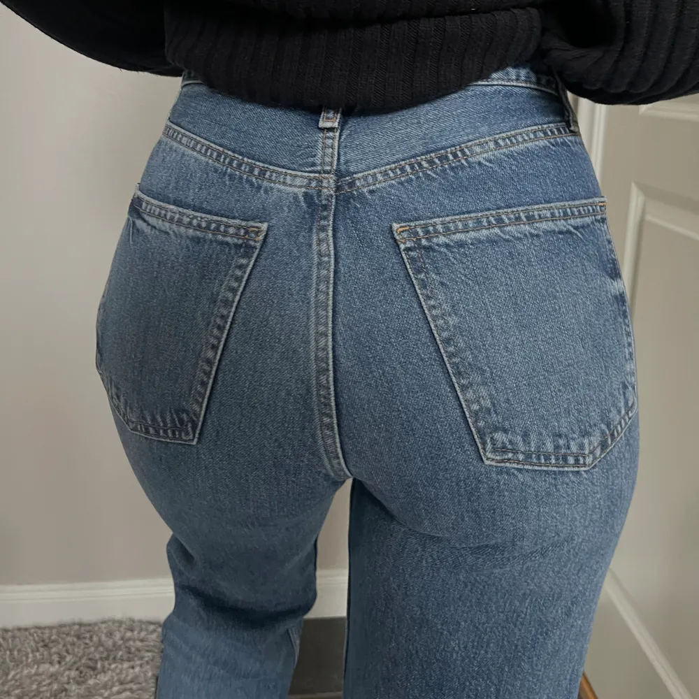 Jeans från Zara 💙. Jeans & Byxor.