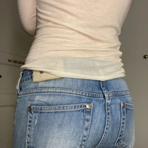 Lågmidjade Jeans - Lågmidjade jeans från Take Two som aldrig kommit till användning! 💞