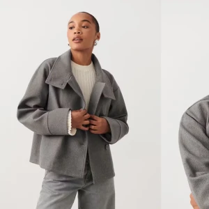 Kappa - Jätte snygg kappa från ginatricot är i jättebra skick kanpt andvend. 