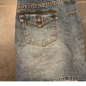 Kjol - Jeans kjol i jätte fint skick, säljer då den inte passar mig.