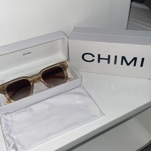 Chimi 04 ecru - Feta chimis i väldigt bra skick använda Max 3 gånger. Nypris 1250