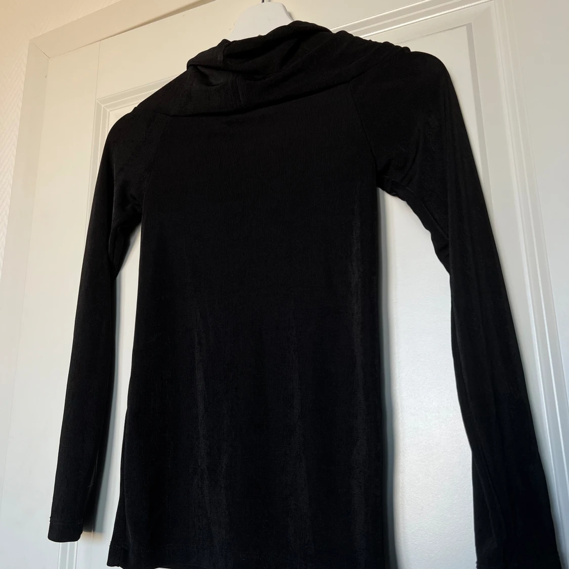 Svart Pieces Off Shoulder Topp - 91