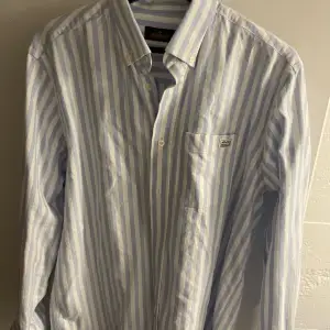 Morris Kings BD skjorta, perfekt till sommaren. Använd ett fåtal gånger, som ny  Nypris 1300kr