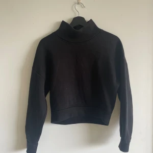 Polo tröja - En tröja från Lindex med lite krage. I nyskick och är i storlek xs💞