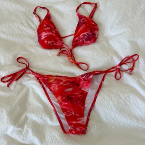 Bikini  - Superfin bikini i storlek M, använd 1 gång 